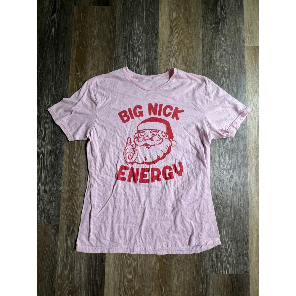 Big Nick Energy Santa Graphic Tee Men Size M Pink Christmas Short Sleeve T-Shirt